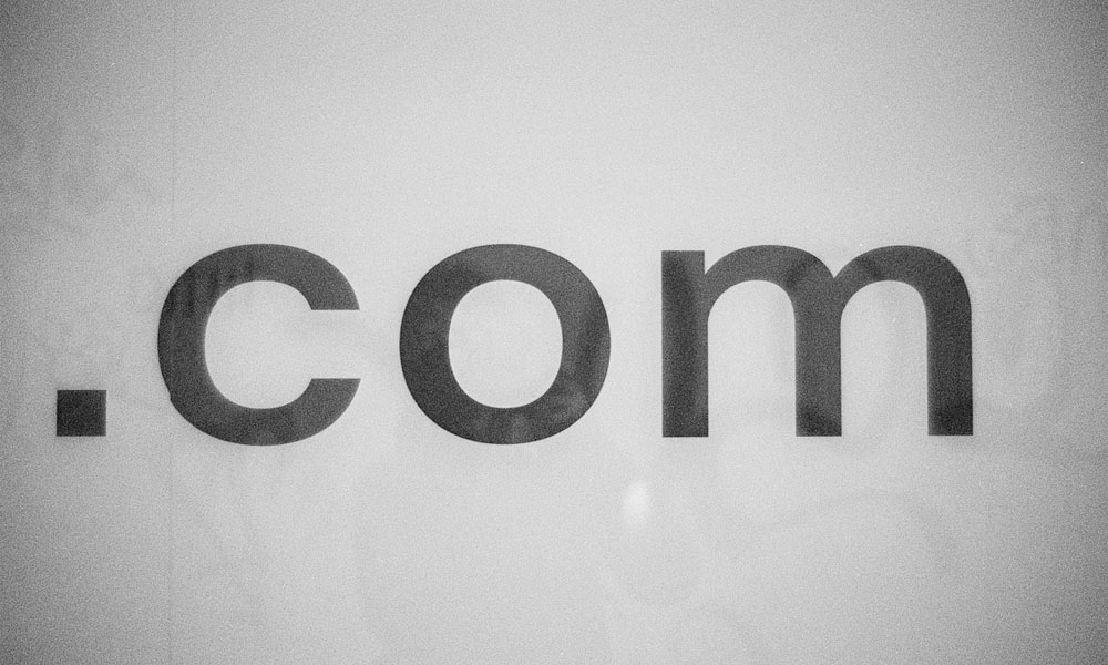 域名注册查询服务API集成指南